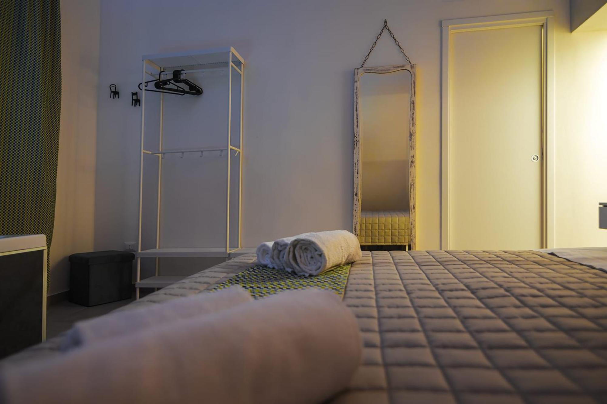 Essenza Suite Siracusa Con Jacuzzi Privata シラクーサ エクステリア 写真